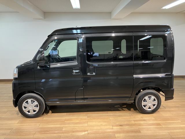 ハイゼットカーゴクルーズ　オーバーヘッドシェルフ　キーフリースマートアシスト　運転席・助手席エアバッグ　オーバーヘッドシェルフ　キーフリーシステム　コーナーセンサー　電動格納式ミラー　プッシュスタート　シガーソケット　パワーウィンドウ　ＣＶＴ（大阪府）の中古車