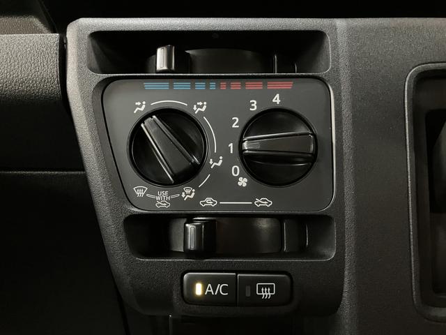 ハイゼットカーゴクルーズ　オーバーヘッドシェルフ　キーフリースマートアシスト　運転席・助手席エアバッグ　オーバーヘッドシェルフ　キーフリーシステム　コーナーセンサー　電動格納式ミラー　プッシュスタート　シガーソケット　パワーウィンドウ　ＣＶＴ（大阪府）の中古車