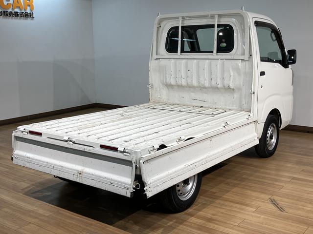 ハイゼットトラックスタンダード　オートマ車エアコン　パワステ　オートマ車　ＡＭ／ＦＭラジオ　運転席エアバッグ（大阪府）の中古車