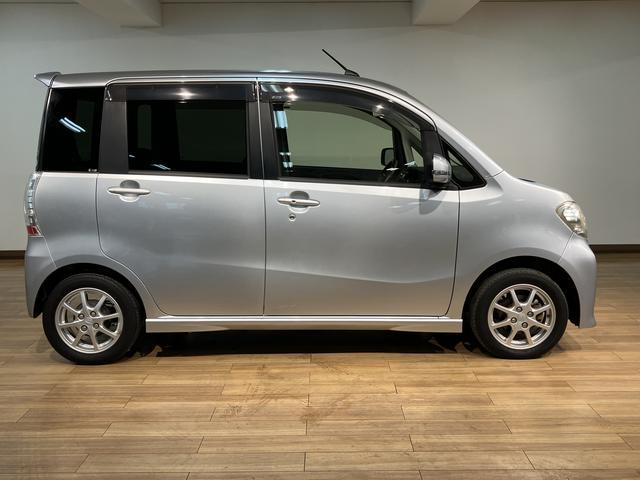 タントエグゼカスタムG CD/AM/FMオーディオ キーフリーディスチャージヘッドライト CDステレオ ETC車載器 フロントドラレコ 純正アルミホイール 運転席・助手席エアバッグ アイドリングストップ機能 オートエアコン キーフリーシステム 電動格納式ミラー(大阪府)の中古車