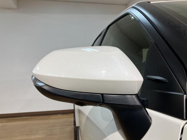 ヤリスクロスＺ　フロントシートヒーター　ハンドルヒーターレーダークルーズコントロール　ディスプレイオーディオ　パノラマモニター　ステアリングリモコン　ハンドルヒーター　フロントシートヒーター　電動パーキング　前後ドラレコ　ＥＴＣ車載器　キーフリーシステム（大阪府）の中古車