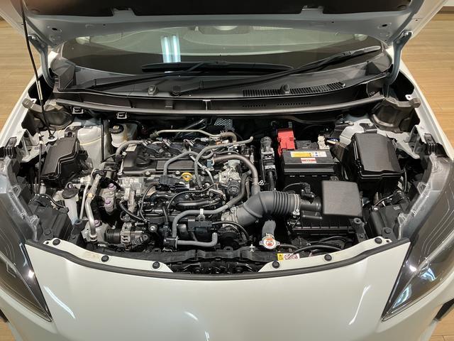 ヤリスクロスＺ　フロントシートヒーター　ハンドルヒーターレーダークルーズコントロール　ディスプレイオーディオ　パノラマモニター　ステアリングリモコン　ハンドルヒーター　フロントシートヒーター　電動パーキング　前後ドラレコ　ＥＴＣ車載器　キーフリーシステム（大阪府）の中古車