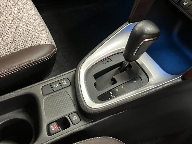 ヤリスクロスＺ　フロントシートヒーター　ハンドルヒーターレーダークルーズコントロール　ディスプレイオーディオ　パノラマモニター　ステアリングリモコン　ハンドルヒーター　フロントシートヒーター　電動パーキング　前後ドラレコ　ＥＴＣ車載器　キーフリーシステム（大阪府）の中古車