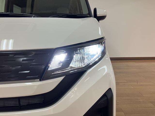 ムーヴX 届出済未使用車 助手席電動スライドドアLEDヘッドライト届出済未使用車・両側スライドドア/助手席電動・LEDヘッドライト・コーナーセンサー・エンジンプッシュスタート・オートエアコン・衝突回避支援ブレーキ・誤発信抑制機能・まごころ保証(12か月/距離無制限)(大阪府)の中古車
