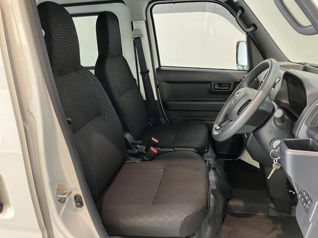 ハイゼットカーゴＤＸ　電子制御式４ＷＤ　ＣＶＴ　ＡＭ／ＦＭラジオ　車検整備付衝突被害軽減ブレーキ　コーナーセンサー　電子制御式４ＷＤ　ＣＶＴ　両側スライドＤ　ＡＭ／ＦＭラジオ　オートライト　前席パワーウインドウ　マニュアルエアコン　マニュアルレベリング　キーレス　エコアイドル（滋賀県）の中古車
