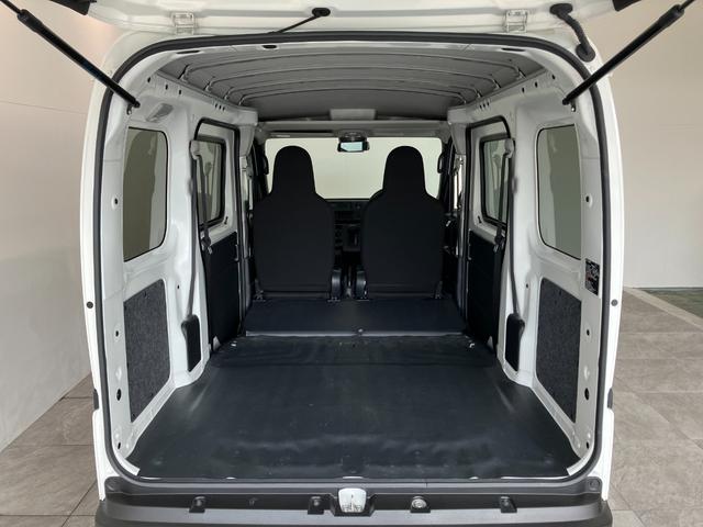 ハイゼットカーゴＤＸ　電子制御式４ＷＤ　ＣＶＴ　ＡＭ／ＦＭラジオ　車検整備付衝突被害軽減ブレーキ　コーナーセンサー　電子制御式４ＷＤ　ＣＶＴ　両側スライドＤ　ＡＭ／ＦＭラジオ　オートライト　前席パワーウインドウ　マニュアルエアコン　マニュアルレベリング　キーレス　エコアイドル（滋賀県）の中古車