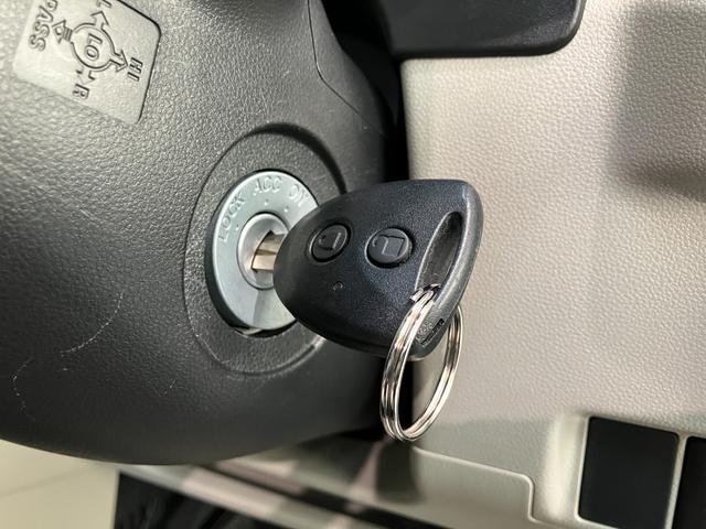 ムーヴＬ　ＣＤステレオ　キーレスエントリー　電動格納式ミラーＣＤステレオ　キーレスエントリー　電動格納式ミラー　マニュアルエアコン　マニュアルレベリング　エコアイドル（滋賀県）の中古車