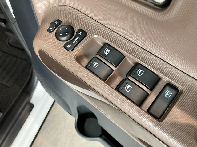 ムーヴキャンバスセオリーＧターボ　９型ディスプレイオーディオ　パノラマカメラ衝突被害軽減ブレーキ　コーナーセンサー　９型ディスプレイオーディオ　フルセグ　Ｂｌｕｅｔｏｏｔｈ　ＵＳＢ　パノラマカメラ　ドラレコ　レーダークルコン　両側パワスラ　前席シートヒーター　駐車支援システム（滋賀県）の中古車