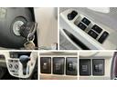 ワンセグナビ　Ｂｌｕｅｔｏｏｔｈ　ＤＶＤ再生　バックカメラ　ＥＴＣ車載器　マニュアルエアコン　マニュアルレベリング　電動格納式ドアミラー　キーレスエントリー　エコアイドル　車検整備付（滋賀県）の中古車
