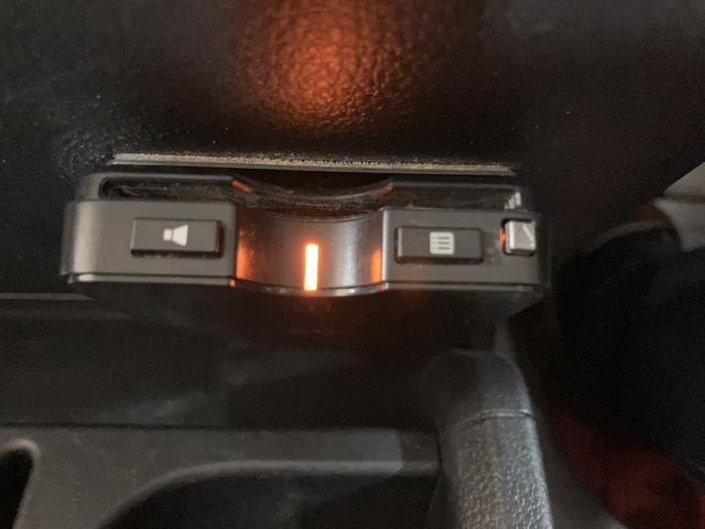 ハイゼットトラックスタンダードＳＡIIIｔ／１年保証／車検整備付／５速ＭＴ１年間走行距離無制限　車検整備付　ＡＭ／ＦＭラジオ　マニュアルエアコン　パワーステアリング　トップシェイドガラス　３方開　ＥＴＣ　荷台作業灯（大阪府）の中古車
