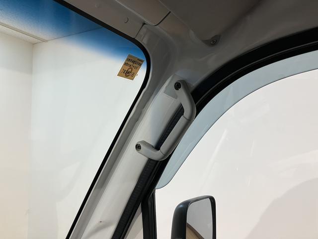 ハイゼットトラックスタンダードＳＡIIIｔ／１年保証／車検整備付／５速ＭＴ１年間走行距離無制限　車検整備付　ＡＭ／ＦＭラジオ　マニュアルエアコン　パワーステアリング　トップシェイドガラス　３方開　ＥＴＣ　荷台作業灯（大阪府）の中古車
