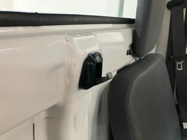 ハイゼットトラックスタンダードＳＡIIIｔ／１年保証／車検整備付／５速ＭＴ１年間走行距離無制限　車検整備付　ＡＭ／ＦＭラジオ　マニュアルエアコン　パワーステアリング　トップシェイドガラス　３方開　ＥＴＣ　荷台作業灯（大阪府）の中古車