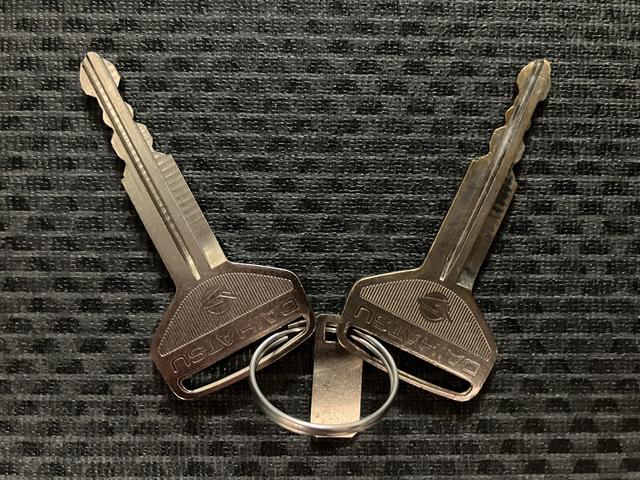 ハイゼットトラックスタンダードＳＡIIIｔ／車検整備付／ＬＥＤヘッドライト／サポカーＳベーシック＋適合　４速オートマチック　新車保証継承　車検整備付　フルセグナビ　ＵＳＢ　リヤセンサー　オートライト　トップシェイドガラス　ＥＴＣ　ＬＥＤヘッドライト　３方開（大阪府）の中古車