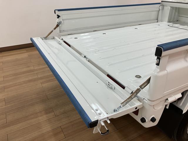 ハイゼットトラックジャンボＳＡIIIｔ／サポカーＳベーシック＋適合／車検整備付ＡＵＸ端子付ＣＤステレオ　キーレスエントリー　トップシェイドガラス　オートライト　３方開　ＬＥＤヘッドライト　ＬＥＤフォグランプ　スモークガラス　荷台作業灯　ガードフレームプロテクター（大阪府）の中古車