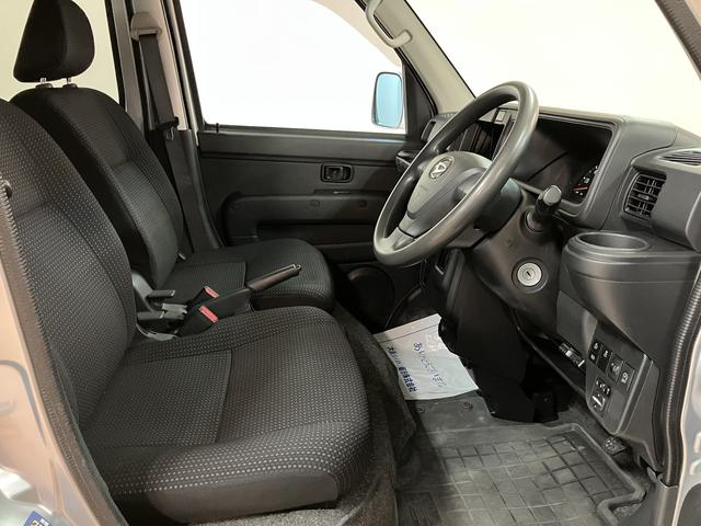 ハイゼットカーゴクルーズＳＡIII／サポカーＳワイド適合／ＥＴＣ／キーレス新車保証継承　車検整備付　オートライト　オートハイビーム　電動格納式ドアミラー　キーレス　トップシェイドガラス　ＥＴＣ　Ｆパワーウィンドウ　レインクリアリングミラー　バックソナー　ＬＥＤヘッドライト（大阪府）の中古車