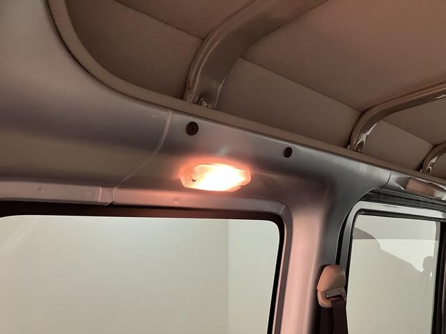 ハイゼットカーゴクルーズＳＡIII／サポカーＳワイド適合／ＥＴＣ／キーレス新車保証継承　車検整備付　オートライト　オートハイビーム　電動格納式ドアミラー　キーレス　トップシェイドガラス　ＥＴＣ　Ｆパワーウィンドウ　レインクリアリングミラー　バックソナー　ＬＥＤヘッドライト（大阪府）の中古車