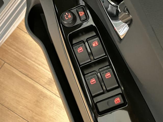 タントカスタムＸ　ＳＡ／サポカーＳベーシック適合／車検整備付１年間走行距離無制限　車検整備付　１ＤＩＮ・ＵＳＢＣＤチューナー　オートエアコン　両側スライドドア左側電動スライドドア　オートライト　キーフリー　１４インチアルミ　ＬＥＤヘッドライト　Ｆフォグ（大阪府）の中古車