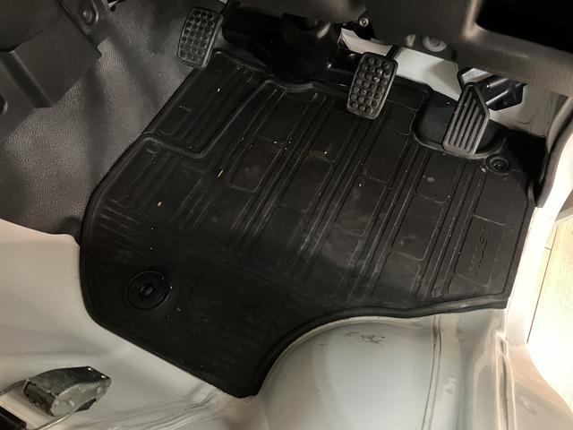 ハイゼットトラックスタンダード／１年間走行距離無制限保証／ＥＴＣ／５速マニュアルミッション　１年間走行距離無制限保証　オーディオレス車　ＥＴＣ　エアコン　パワーステアリング　３方開　ハロゲンヘッドライト（大阪府）の中古車