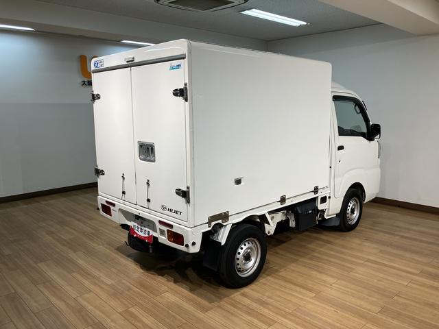 ハイゼットトラックＦＲＰ中温片側スライドドア／車検整備付／オートライト／４ＡＴ車検整備付　横滑り防止装置　両席エアバック　パワーステアリング　エアコン　ＡＭ・ＦＭラジオ　オートライト　ハイルーフ　４ＡＴ　ハロゲンヘッドライト（大阪府）の中古車