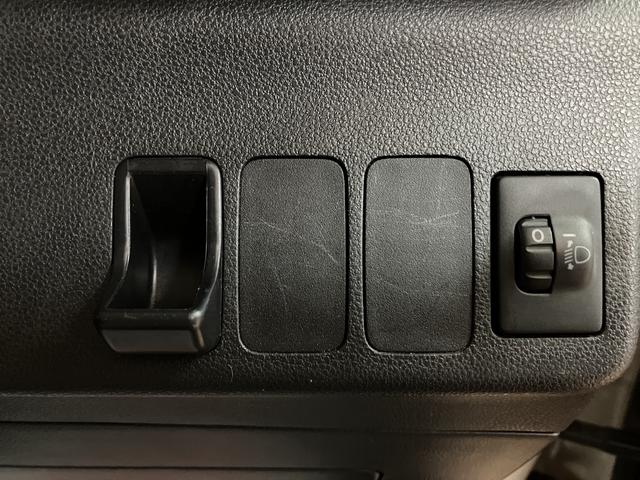 ミラココアココアＸ／１年保証／車検整備付／ワンセグナビ／キーフリー／１年間走行距離無制限保証　車検整備付　ワンセグナビ　オートエアコン　ハロゲンヘッドライト　フロントフォグランプ　チルトステアリング　運転席シートリフター　キーフリーシステム　ベンチシート（大阪府）の中古車