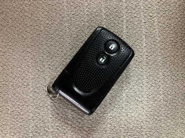 ムーヴＸ／１年間走行距離無制限保証／車検整備付／ナビ／ＥＴＣ／１年間走行距離無制限保証　車検整備付　ワンセグナビ　ＣＤ　ＥＴＣ　革巻ステアリング　アイドリングストップ機能　オートエアコン　１４インチアルミホイール　ベンチシート　スモークガラス（大阪府）の中古車