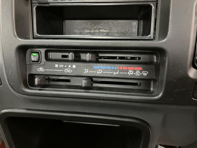 ハイゼットトラックエアコン・パワステ　スペシャル／１年保証／車検整備付／３方開１年間走行距離無制限保証　車検整備付　エアコン　パワーステアリング　５速マニュアルミッション車　３方開　ＡＭ／ＦＭラジオ　４ＷＤ（大阪府）の中古車