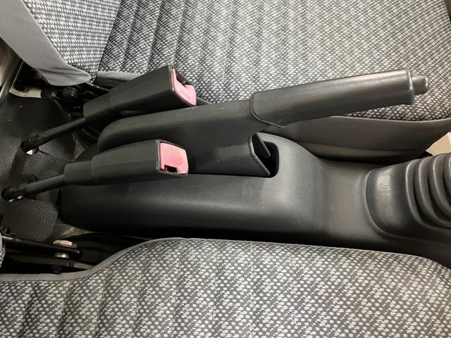 ハイゼットトラックエアコン・パワステ　スペシャル／１年保証／車検整備付／３方開１年間走行距離無制限保証　車検整備付　エアコン　パワーステアリング　５速マニュアルミッション車　３方開　ＡＭ／ＦＭラジオ　４ＷＤ（大阪府）の中古車