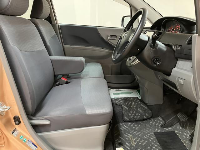 ムーヴＸリミテッド／４ＷＤ／１年間走行距離無制限保証／認定中古車１年間走行距離無制限保証　車検整備付　４ＷＤ　ワンセグＨＤＤナビ　バックカメラ　オートエアコン　キーフリー　１４インチアルミホイール　スモークガラス　ハロゲンヘッドライト　ベンチシート（大阪府）の中古車