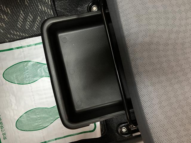 ムーヴＸリミテッド／４ＷＤ／１年間走行距離無制限保証／認定中古車１年間走行距離無制限保証　車検整備付　４ＷＤ　ワンセグＨＤＤナビ　バックカメラ　オートエアコン　キーフリー　１４インチアルミホイール　スモークガラス　ハロゲンヘッドライト　ベンチシート（大阪府）の中古車