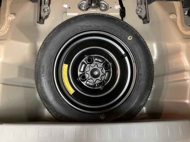 ムーヴＸリミテッド／４ＷＤ／１年間走行距離無制限保証／認定中古車１年間走行距離無制限保証　車検整備付　４ＷＤ　ワンセグＨＤＤナビ　バックカメラ　オートエアコン　キーフリー　１４インチアルミホイール　スモークガラス　ハロゲンヘッドライト　ベンチシート（大阪府）の中古車