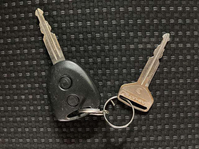 ハイゼットカーゴデラックスＳＡIII／サポカーＳワイド適合／ワンセグナビ１年間走行距離無制限保証　車検整備付　外品ワンセグナビ　ＥＴＣ　キーレスエントリー　オートハイビーム　フロントパワーウインドウ　トップシェイドガラス　オーバーヘッドコンソール　ハロゲンヘッドライト（大阪府）の中古車