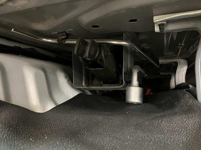 ハイゼットカーゴデラックスＳＡIII／サポカーＳワイド適合／ワンセグナビ１年間走行距離無制限保証　車検整備付　外品ワンセグナビ　ＥＴＣ　キーレスエントリー　オートハイビーム　フロントパワーウインドウ　トップシェイドガラス　オーバーヘッドコンソール　ハロゲンヘッドライト（大阪府）の中古車