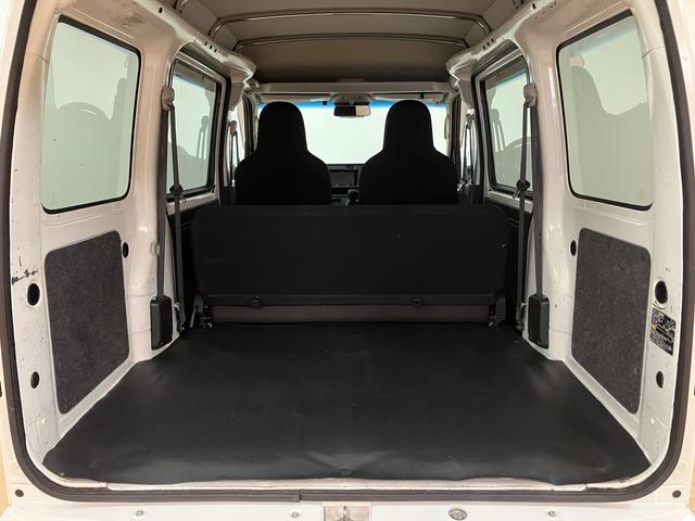 ハイゼットカーゴデラックスＳＡIII／サポカーＳワイド適合／ワンセグナビ１年間走行距離無制限保証　車検整備付　外品ワンセグナビ　ＥＴＣ　キーレスエントリー　オートハイビーム　フロントパワーウインドウ　トップシェイドガラス　オーバーヘッドコンソール　ハロゲンヘッドライト（大阪府）の中古車