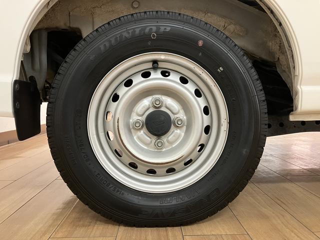 ハイゼットカーゴデラックスＳＡIII／サポカーＳワイド適合／ワンセグナビ１年間走行距離無制限保証　車検整備付　外品ワンセグナビ　ＥＴＣ　キーレスエントリー　オートハイビーム　フロントパワーウインドウ　トップシェイドガラス　オーバーヘッドコンソール　ハロゲンヘッドライト（大阪府）の中古車