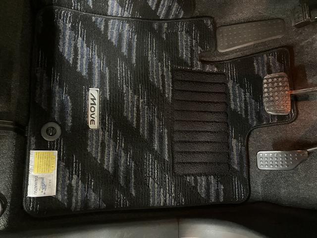 ムーヴＸ　ＶＳ　III／１年間走行距離無制限保証／ＥＴＣ／アルミ／１年間走行距離無制限保証　ＣＤステレオ　つくつく防止（ペダル踏み間違い時加速抑制装置）トップシェイドガラス　ＥＴＣ　１４インチアルミホイール　オートエアコン　キーフリー　ハロゲンヘッドライト　Ｆフォグ（大阪府）の中古車