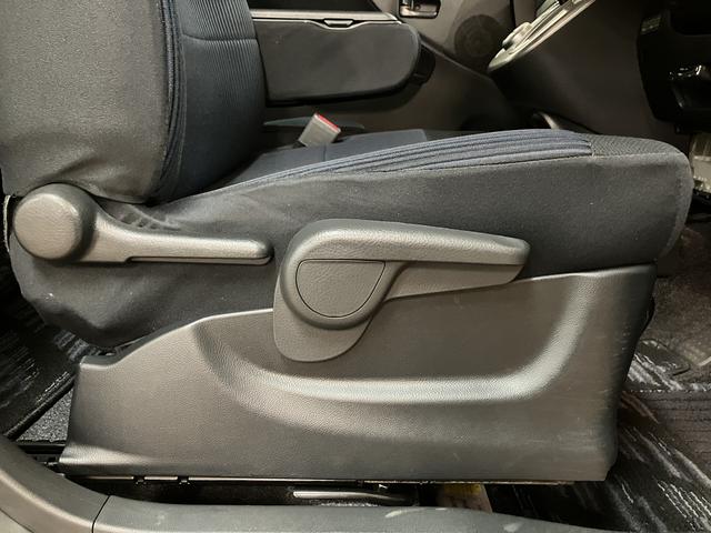 ムーヴＸ　ＶＳ　III／１年間走行距離無制限保証／ＥＴＣ／アルミ／１年間走行距離無制限保証　ＣＤステレオ　つくつく防止（ペダル踏み間違い時加速抑制装置）トップシェイドガラス　ＥＴＣ　１４インチアルミホイール　オートエアコン　キーフリー　ハロゲンヘッドライト　Ｆフォグ（大阪府）の中古車