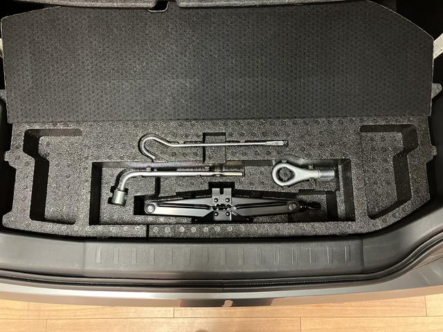 ムーヴＸ　ＶＳ　III／１年間走行距離無制限保証／ＥＴＣ／アルミ／１年間走行距離無制限保証　ＣＤステレオ　つくつく防止（ペダル踏み間違い時加速抑制装置）トップシェイドガラス　ＥＴＣ　１４インチアルミホイール　オートエアコン　キーフリー　ハロゲンヘッドライト　Ｆフォグ（大阪府）の中古車