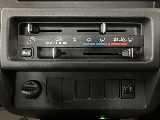 ハイゼットトラックスタンダード/1年間走行距離無制限保証/車検整備付/ナビ/1年間走行距離無制限保証 車検整備付 4速オートマチック 純正フルセグナビ Bluetooth機能 CD DVD ETC 3方開 ハロゲンヘッドライト(大阪府)の中古車