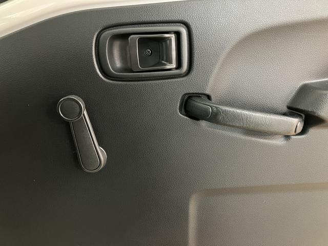 ハイゼットトラックスタンダード/1年間走行距離無制限保証/車検整備付/ナビ/1年間走行距離無制限保証 車検整備付 4速オートマチック 純正フルセグナビ Bluetooth機能 CD DVD ETC 3方開 ハロゲンヘッドライト(大阪府)の中古車