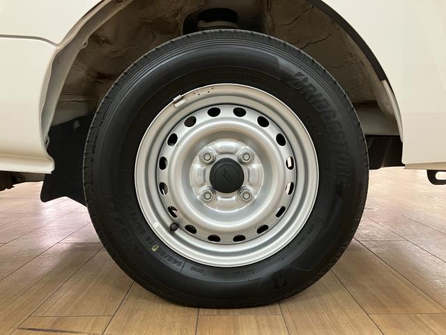 ハイゼットトラックスタンダード/1年間走行距離無制限保証/車検整備付/ナビ/1年間走行距離無制限保証 車検整備付 4速オートマチック 純正フルセグナビ Bluetooth機能 CD DVD ETC 3方開 ハロゲンヘッドライト(大阪府)の中古車