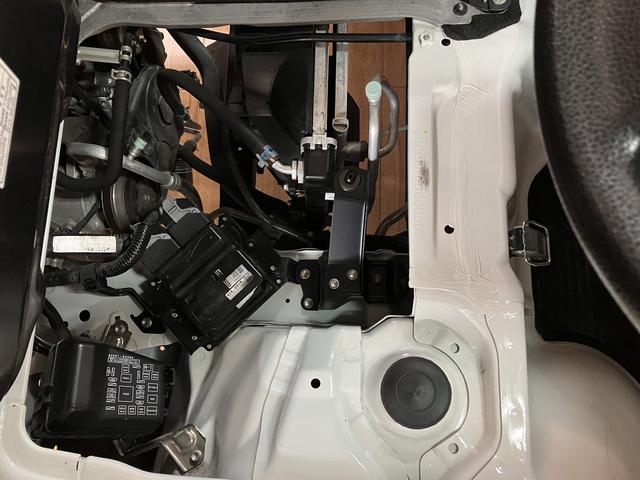 ハイゼットトラックスタンダード/1年間走行距離無制限保証/車検整備付/ナビ/1年間走行距離無制限保証 車検整備付 4速オートマチック 純正フルセグナビ Bluetooth機能 CD DVD ETC 3方開 ハロゲンヘッドライト(大阪府)の中古車