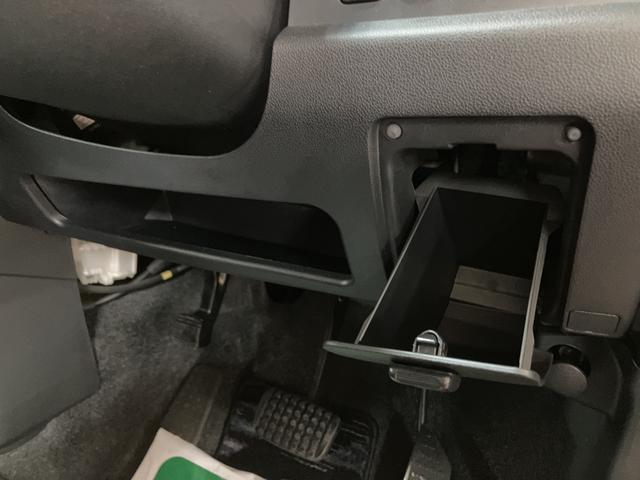 ムーヴＸ　ＶＳ／１年間走行距離無制限保証／認定中古車／シートリフタ１年間走行距離無制限保証　マニュアルエアコン　ＡＵＸ端子付きＣＤ／ＭＤチューナー　ＭＯＭＯ社製革巻きステアリング　チルトステアリング　運転席シートリフター　キーフリー　トップシェイドガラス（大阪府）の中古車