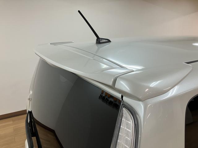 ムーヴカスタム　Ｘリミテッド／１年保証／車検整備付／ナビ／Ｂカメラ１年間走行距離無制限保証　車検整備付　ワンセグナビ　バックカメラ　ＥＴＣ　キーフリー　チルトステアリング　運転席シートリフター　ディスチャージヘッドライト　フロントフォグランプ　トップシェイドガラス（大阪府）の中古車