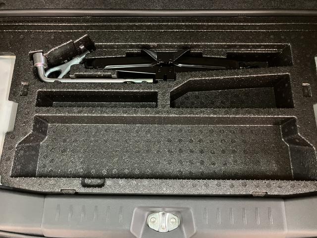 タントカスタムRS/1年保証/ナビ/バックカメラ/ETC/キーフリ1年間走行距離無制限保証 車検整備付 フルセグナビ バックカメラ ETC オートエアコン MOMO社製革巻きステアリング キーフリー 左側パワースライドドア トップシェイドガラス 15インチアルミ(大阪府)の中古車