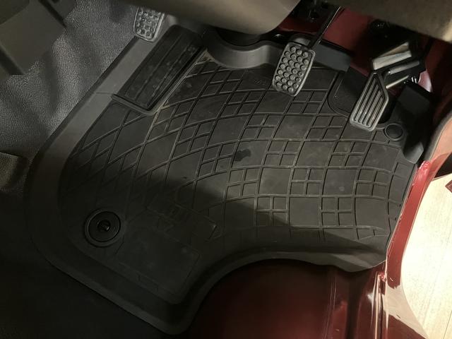 ハイゼットトラックジャンボエクストラ／サポカーＳワイド適合／新車保証継承／新車保証継承　フルセグナビ　バックカメラ　ナビ連動前後ドラレコ　ＵＳＢ　ＥＴＣ　オートライト　キーフリー　電動格納式ドアミラー　パワーウインドウ　前後コーナーセンサー　ＬＥＤヘッドライト（大阪府）の中古車