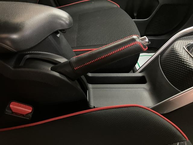 ロッキーＧ／サポカーＳワイド適合／１年保証／ＡＣＣ／ＬＫＣ／ＥＴＣ１年間走行距離無制限保証　９インチナビ　バックカメラ　ナビ連動前後ドラレコ　ＡＣＣ　ＬＫＣ　キーフリー　前後コーナーセンサー　フロントシートヒーター　１７インチアルミホイール　オートライト（大阪府）の中古車