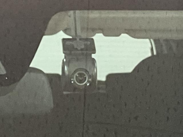 ロッキーＧ／サポカーＳワイド適合／１年保証／ＡＣＣ／ＬＫＣ／ＥＴＣ１年間走行距離無制限保証　９インチナビ　バックカメラ　ナビ連動前後ドラレコ　ＡＣＣ　ＬＫＣ　キーフリー　前後コーナーセンサー　フロントシートヒーター　１７インチアルミホイール　オートライト（大阪府）の中古車