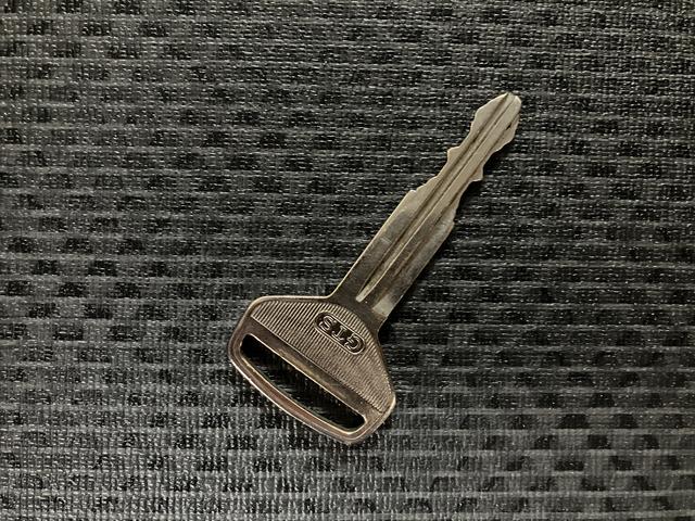 ハイゼットトラックスタンダード/認定中古車/1年間走行距離無制限保証/車検整備車検整備付 エアコン パワーステアリング 3方開 ハロゲンヘッドライト AMラジオ 4速オートマチック車 1年間走行距離無制限保証(大阪府)の中古車