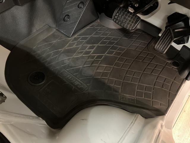 ハイゼットトラックスタンダード/認定中古車/1年間走行距離無制限保証/車検整備車検整備付 エアコン パワーステアリング 3方開 ハロゲンヘッドライト AMラジオ 4速オートマチック車 1年間走行距離無制限保証(大阪府)の中古車