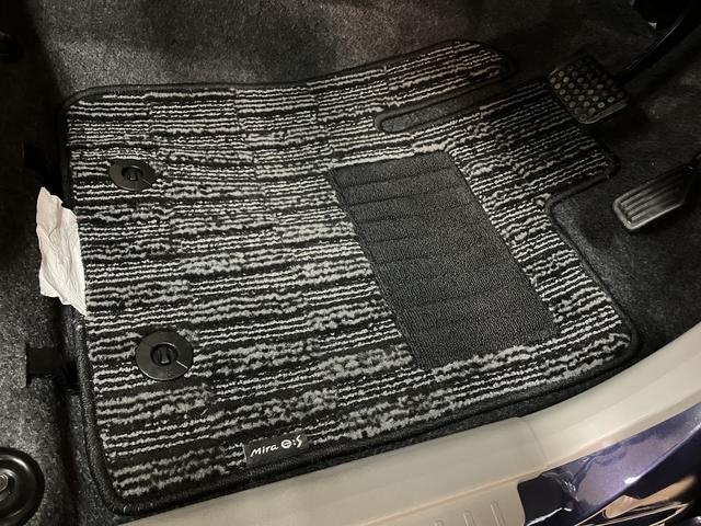 ミライースＸ　ＳＡ／認定中古車／１年保証／車検整備付／ＣＤ／キーレス１年間走行距離無制限保証　車検整備付　ＣＤステレオ　キーレスエントリー　１４インチアルミホイール　デジタルメーター　スモークガラス　アイドルストップ機能　ハロゲンヘッドライト（大阪府）の中古車